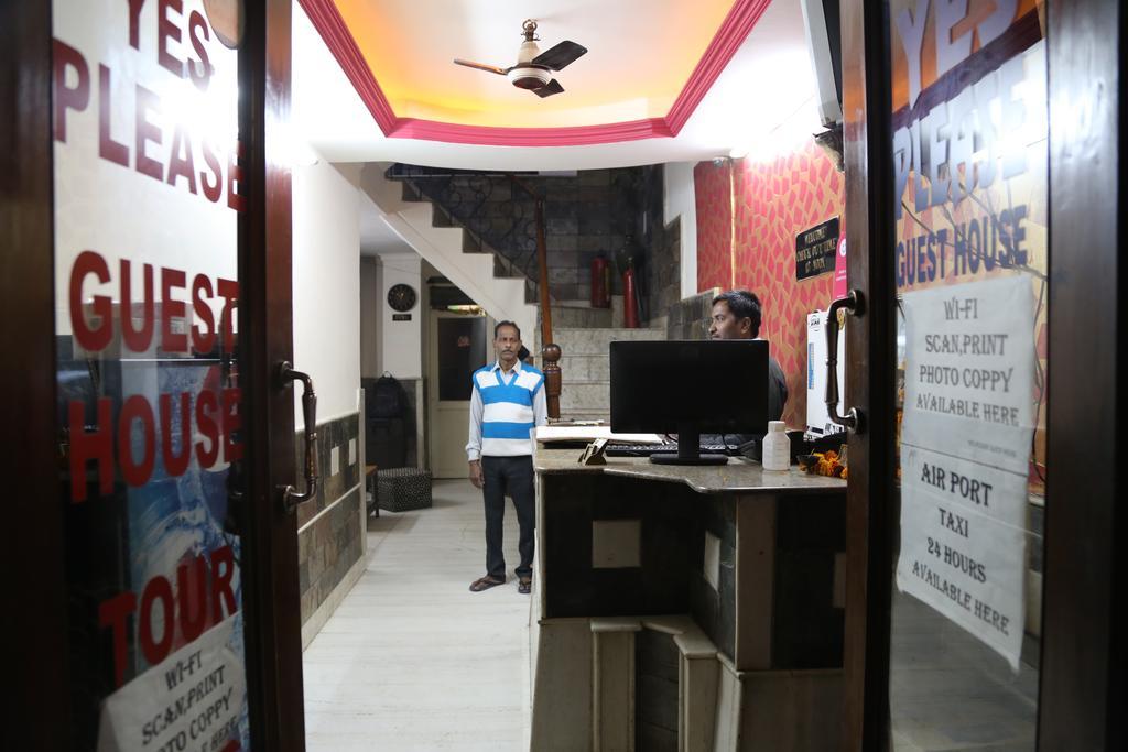 Yes Please Guest House Neu-Delhi Exterior foto