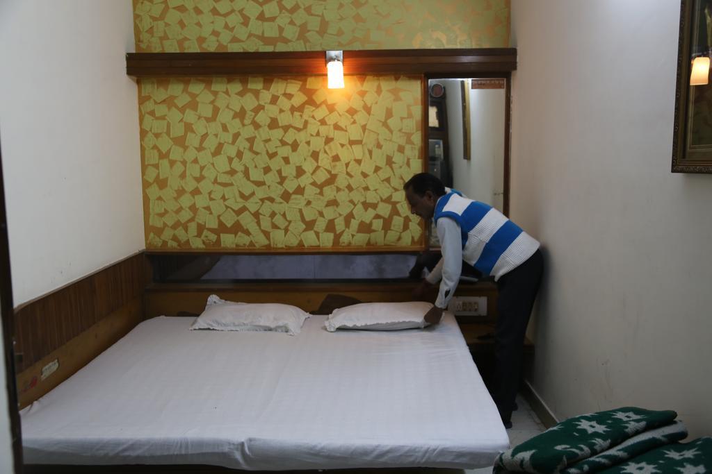 Yes Please Guest House Neu-Delhi Exterior foto