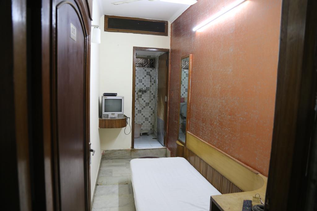 Yes Please Guest House Neu-Delhi Exterior foto