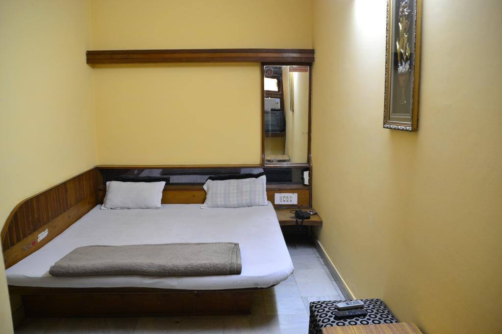 Yes Please Guest House Neu-Delhi Zimmer foto