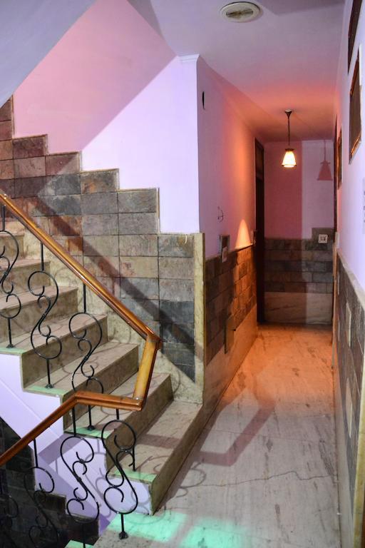 Yes Please Guest House Neu-Delhi Exterior foto